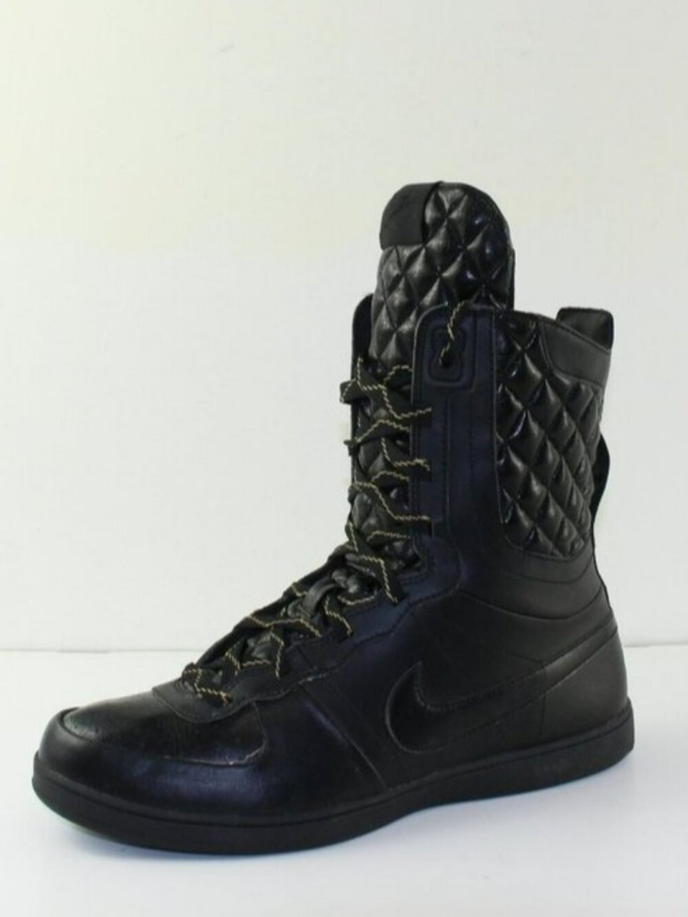 Nike Hi Top Lace Quilted Boot Boxing Style Women Shoes (9 US)